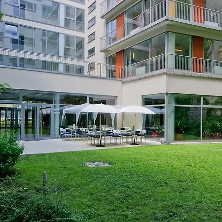 ラグジュアリー　ダウンタウン　アパートメンツ 4*