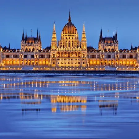 ラグジュアリー　ダウンタウン　アパートメンツ 4* ブダペスト