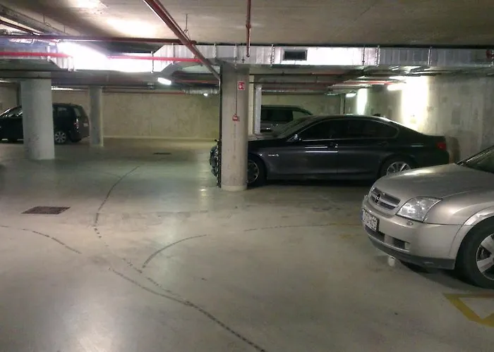 Luxury Downtown 4*
