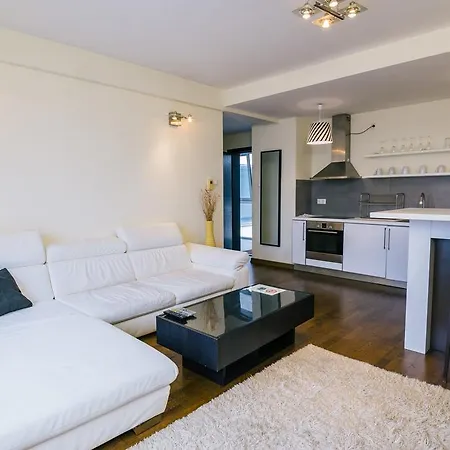 Hotel apartamentowy Luxury Downtown