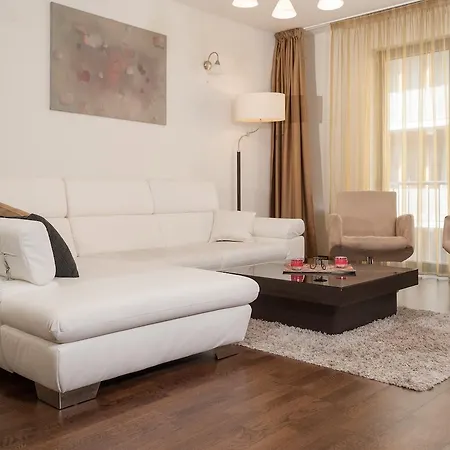 ラグジュアリー　ダウンタウン　アパートメンツ 4*